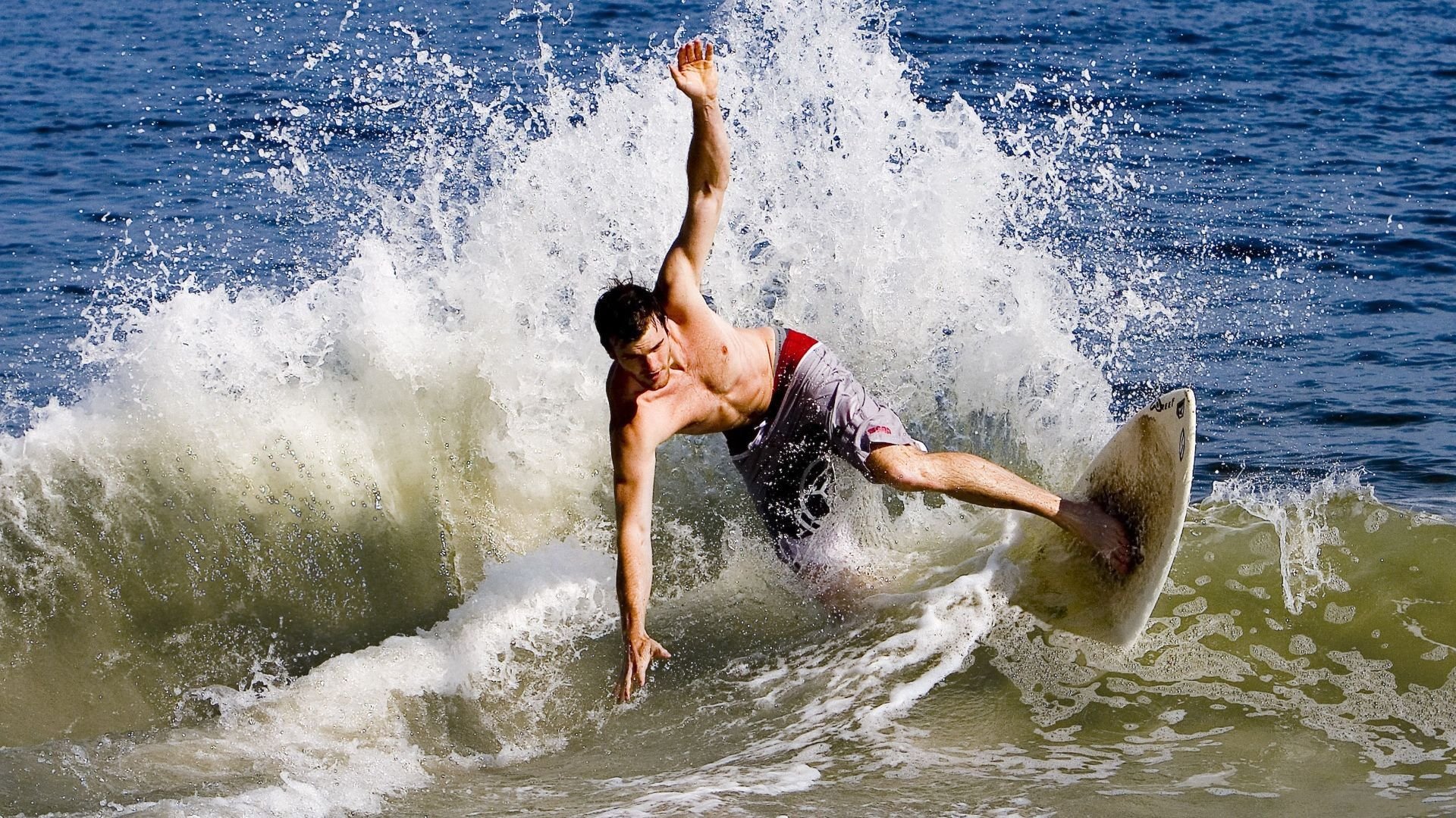 莫莉·奥卡拉汉持续刷新澳洲荣耀,奥斯卡莫利亚